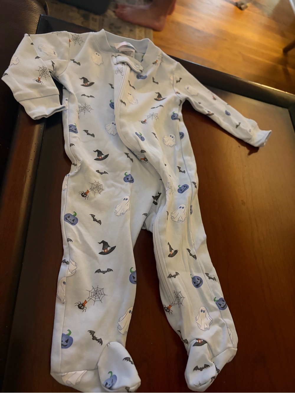 Light Blue Halloween Print Footed One-Piece Pajama - Kids